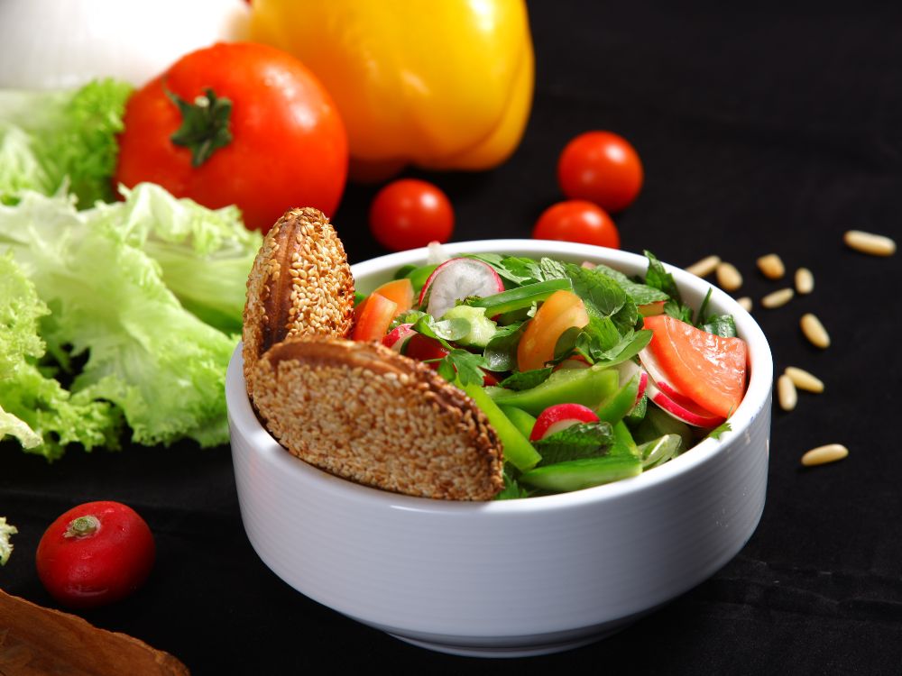 Uma das maneiras mais eficazes de reduzir a gordura abdominal é através de dieta e exercício. Uma dieta saudável e equilibrada, com uma quantidade adequada de proteína, carboidratos e gorduras saudáveis, pode ajudar a reduzir a gordura abdominal.